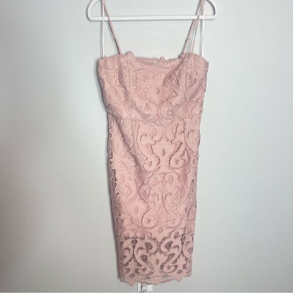 Bardot Lina Lace Dress In Pink Rose NWT size 8 - Picture 5 of 9